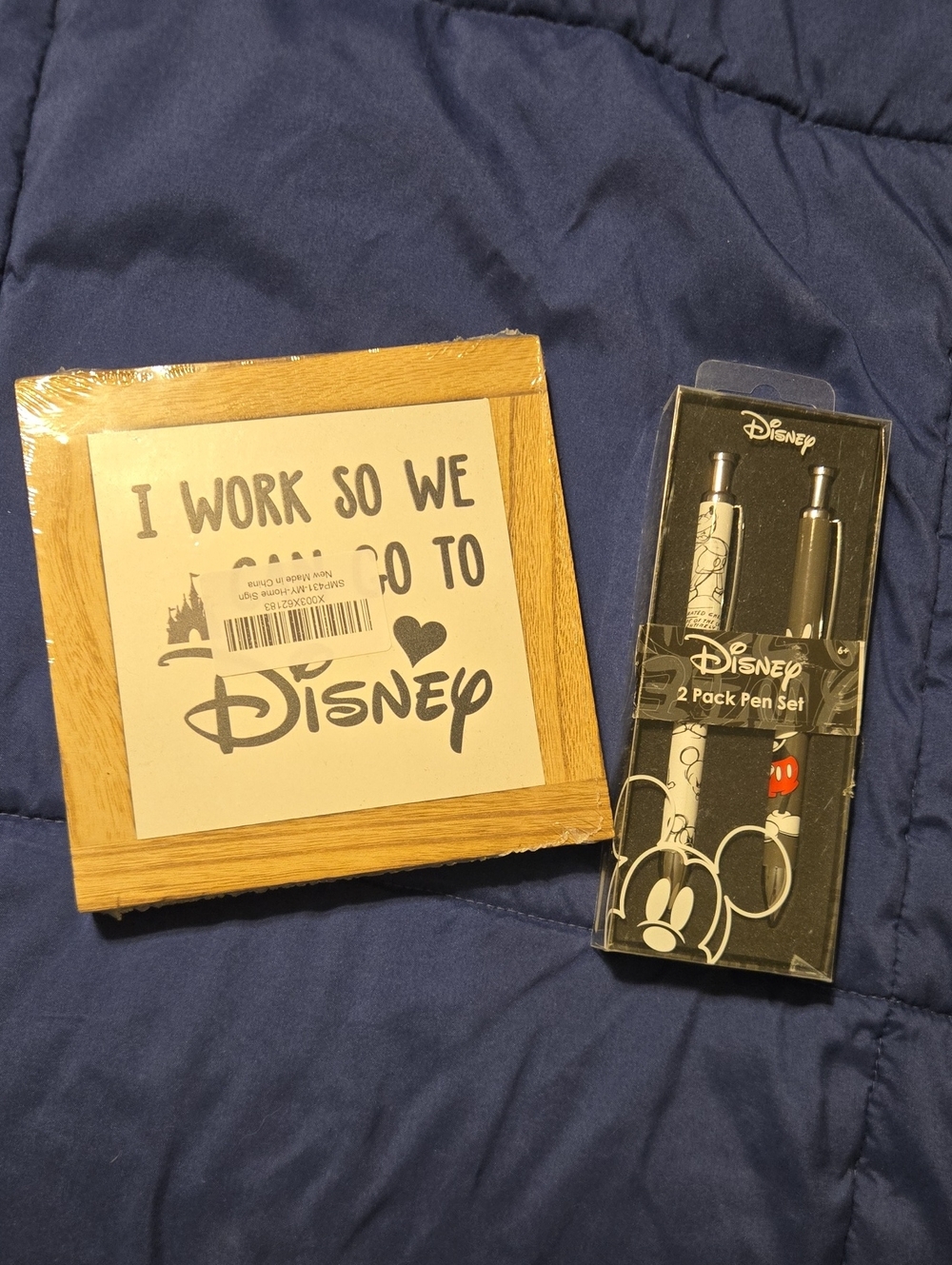 Disney Office Pen Set And Sign